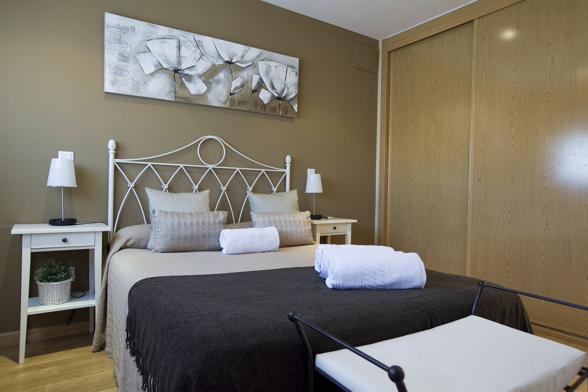 Apartamentos Apr Numancia Madrid Ngoại thất bức ảnh